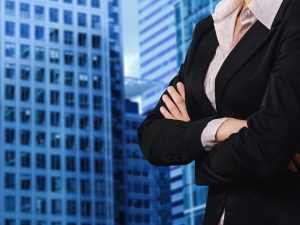 businesswoman-4295619_12800000000000000000