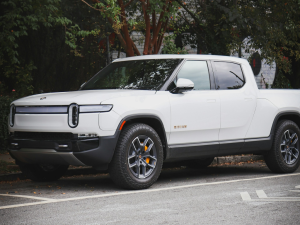 Also Raises $200M to Tackle Urban E-Mobility